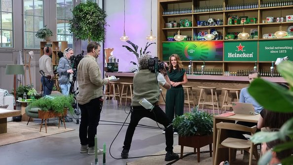 Niet elke online uitzending hoeft eruit te zien als een online uitzending.Voor de 10e editie van